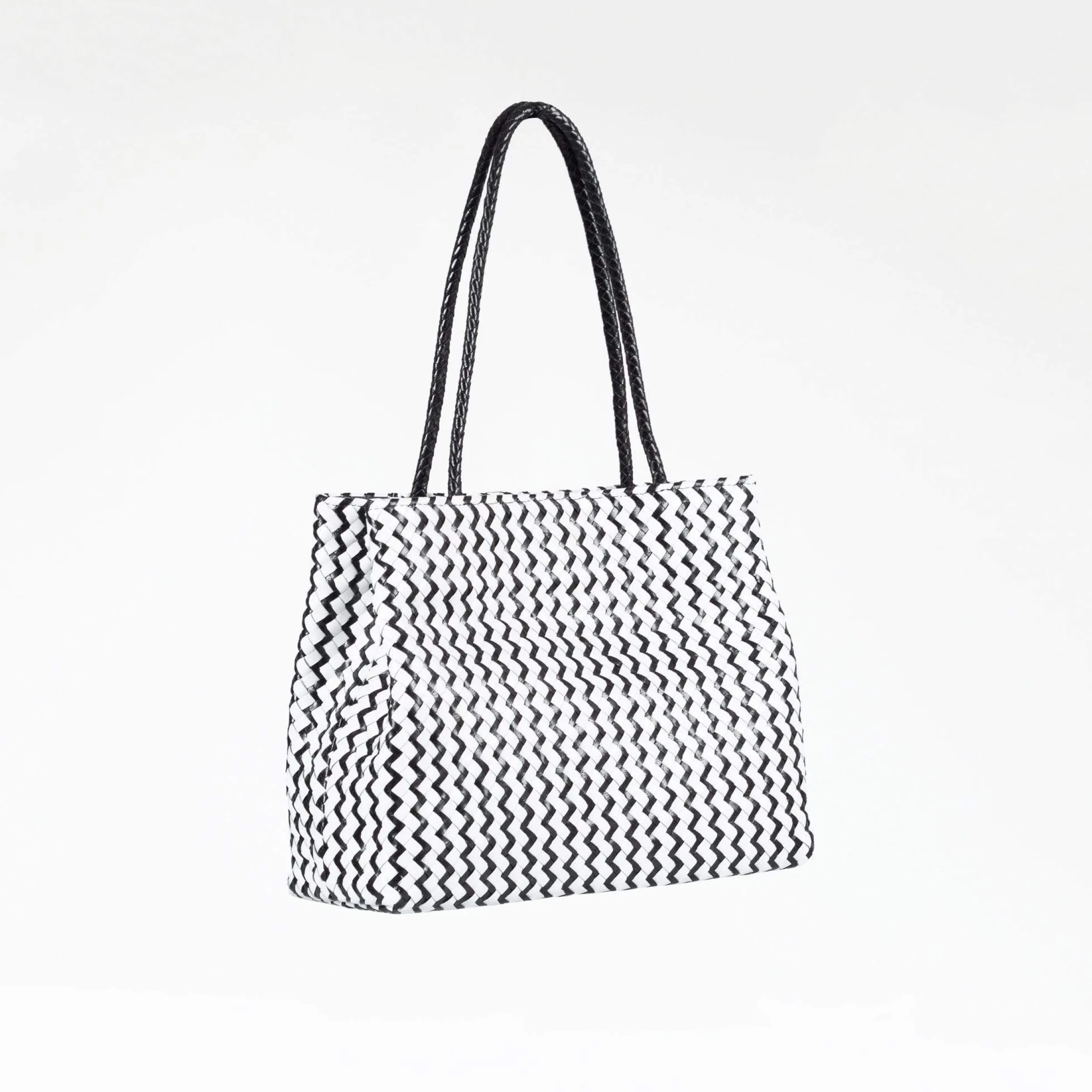 Bags | LEISURES ACCESSORIES COURTNEY White and Black