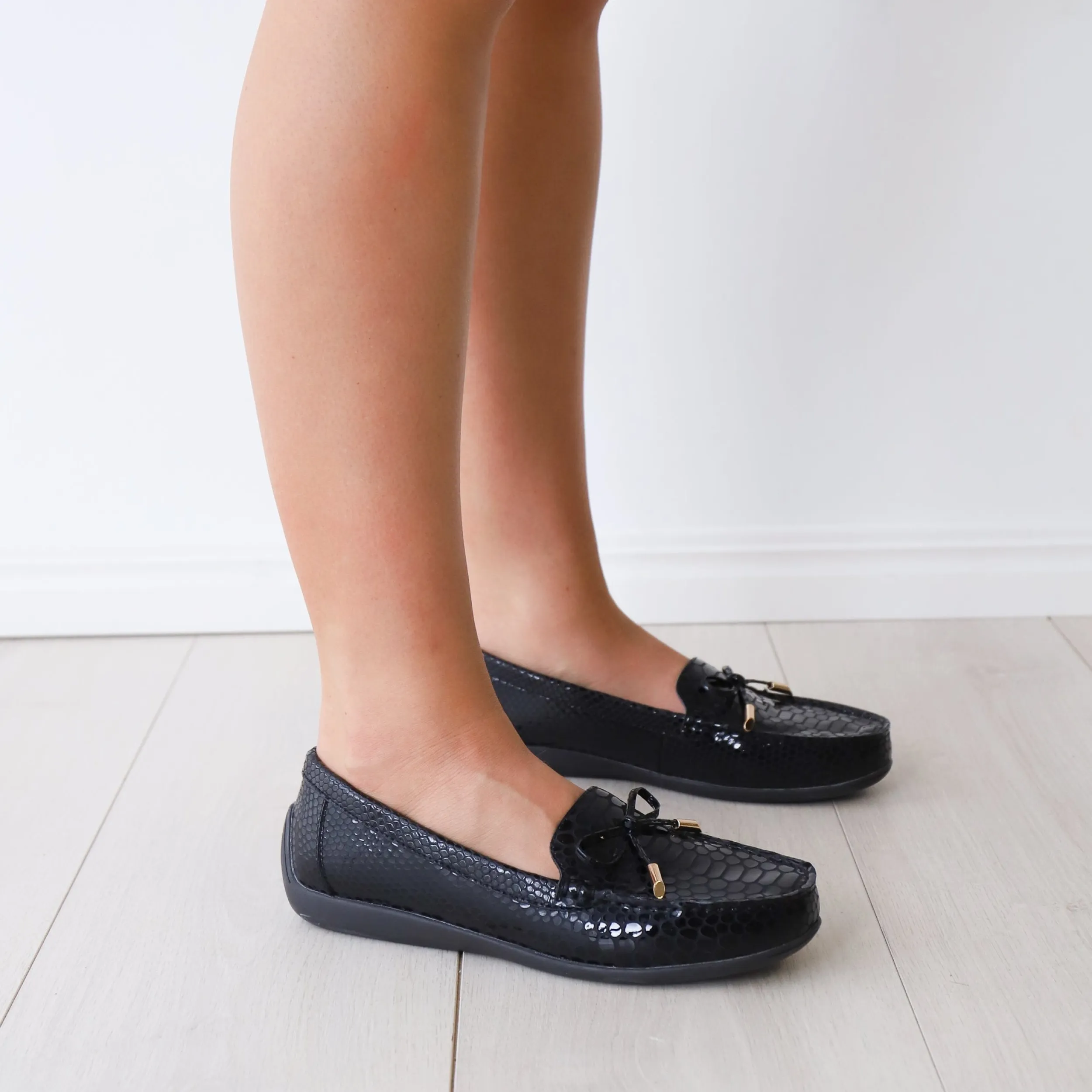 Loafers | LEISURES ERIN Black Croc Patent