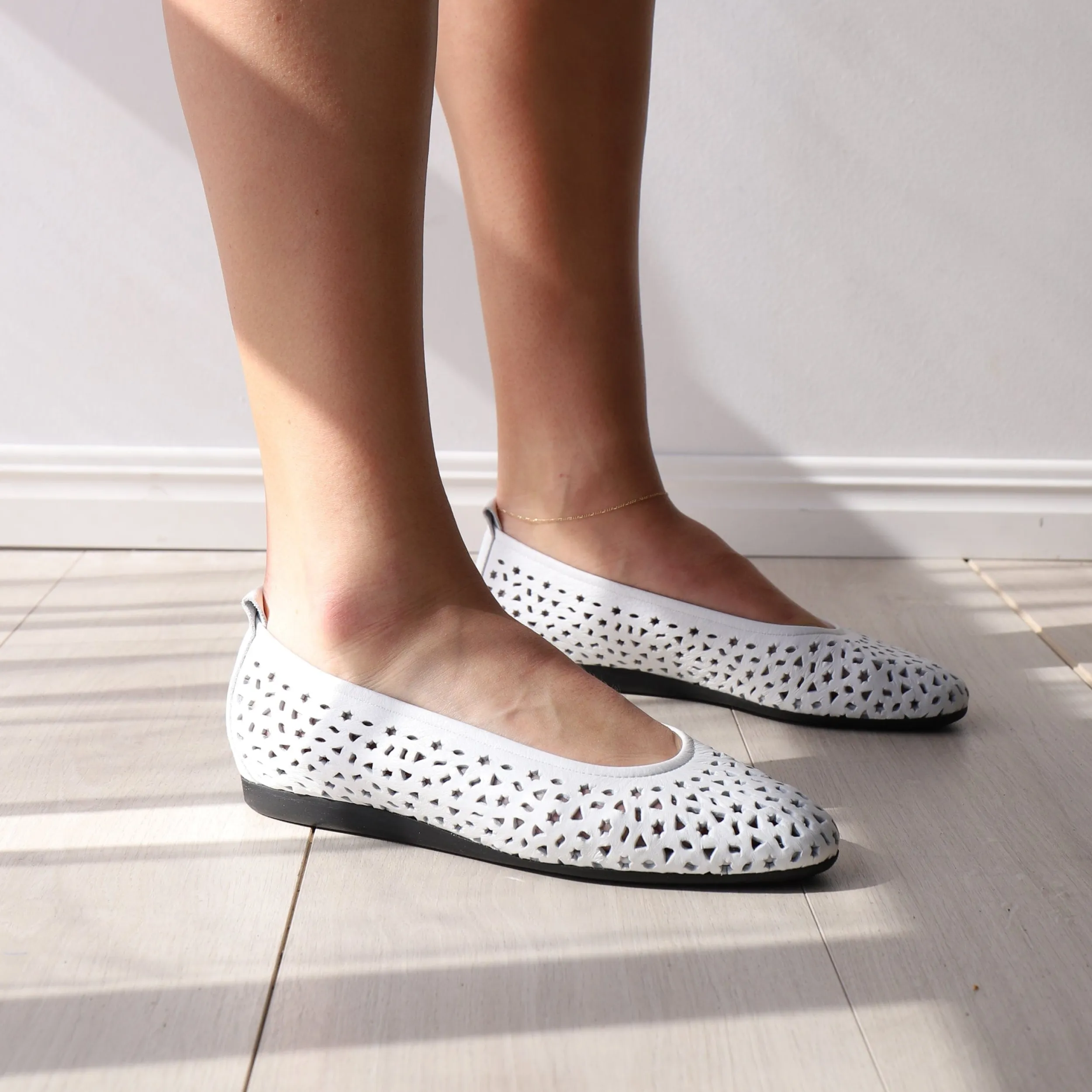 Ballet Flats | ARCHE LILY White