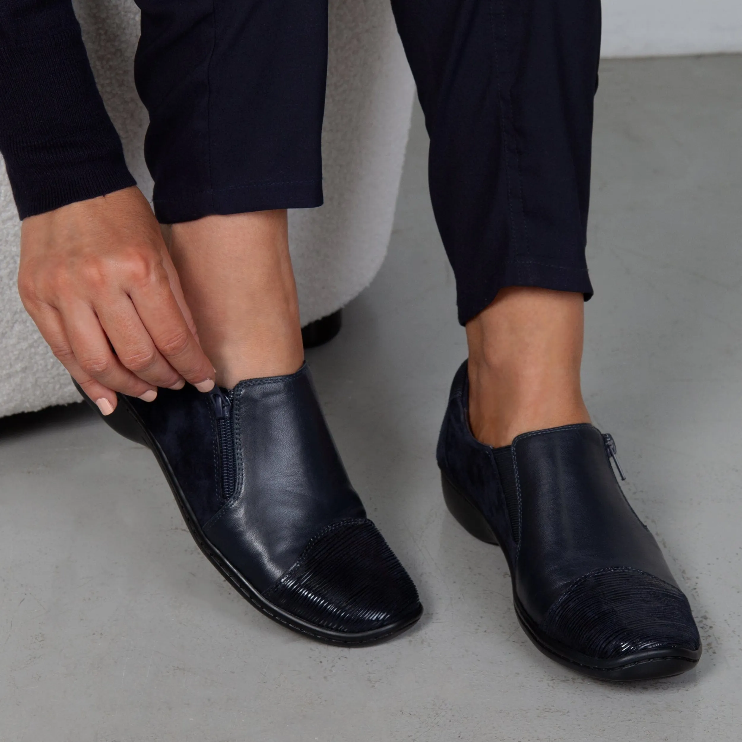 Loafers | LEISURES LIST Navy