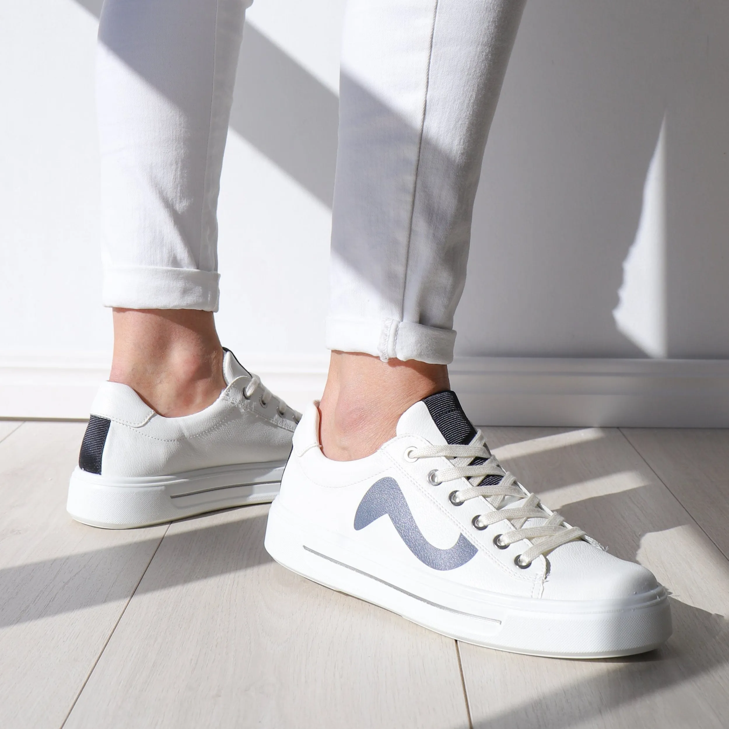 Sneakers | Vegan | ARA 27402 Logo White/Navy