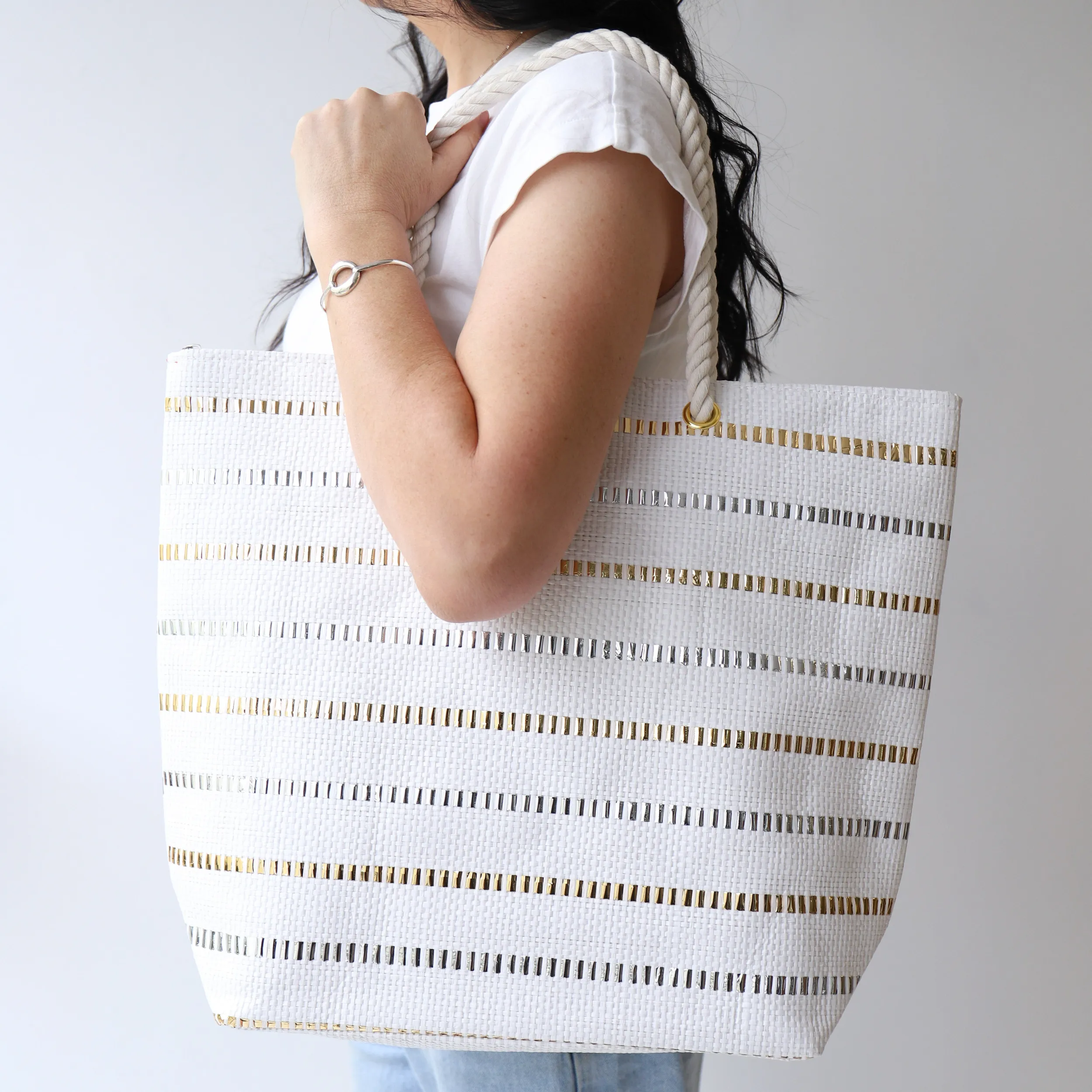 Bags | LEISURES ACCESSORIES PAVLINA White And Metallic